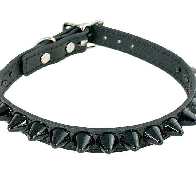 FCK140 UK77 STUDDED CHOKER