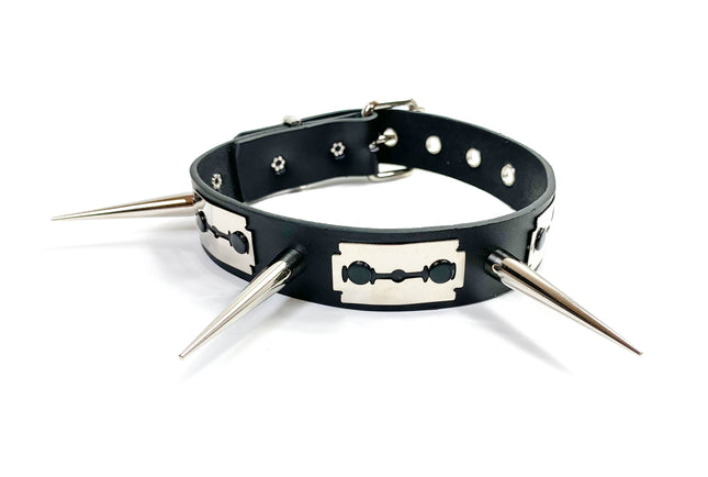 FCK144 THREE CONE SPIKE CHOKER