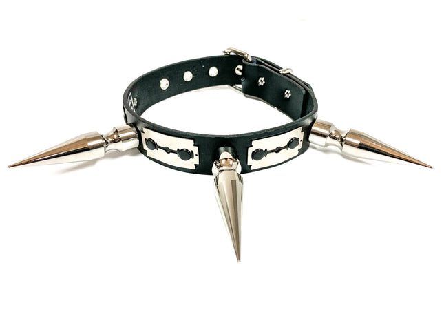 FCK147 THREE LARGE SPIKE CHOKER