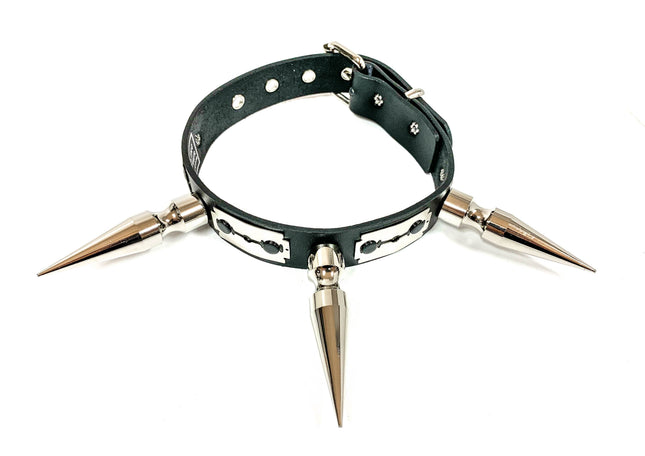 FCK147 THREE LARGE SPIKE CHOKER