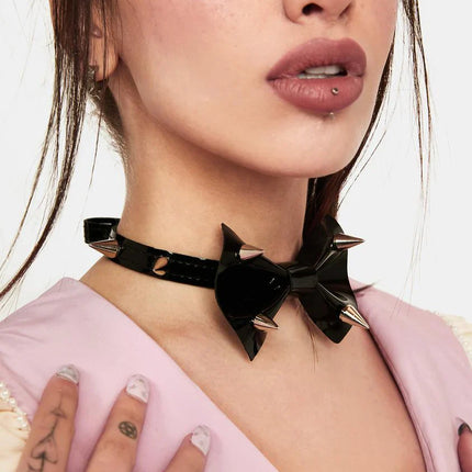 FCK177-SC CONE SPIKE BOWTIE CHOKER