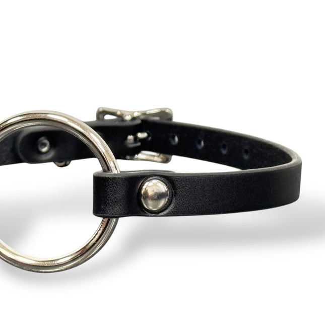 FCK225 MIDDLE O RING (1 1/4")  BLACK 1/2" LEATHER BUCKLE CHOKER