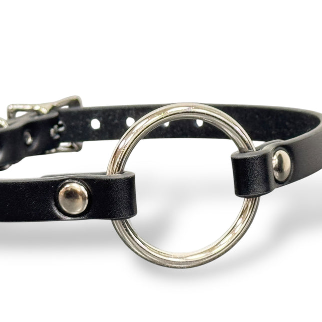 FCK225 MIDDLE O RING (1 1/4")  BLACK 1/2" LEATHER BUCKLE CHOKER