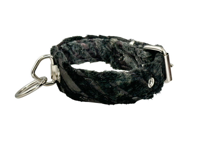 FCK266FZ FUZZY FURRY ZEBRA BONDADE CHOKER