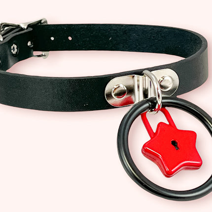 FCK370 HANGING RING AND LOCK LEATHER CHOKER