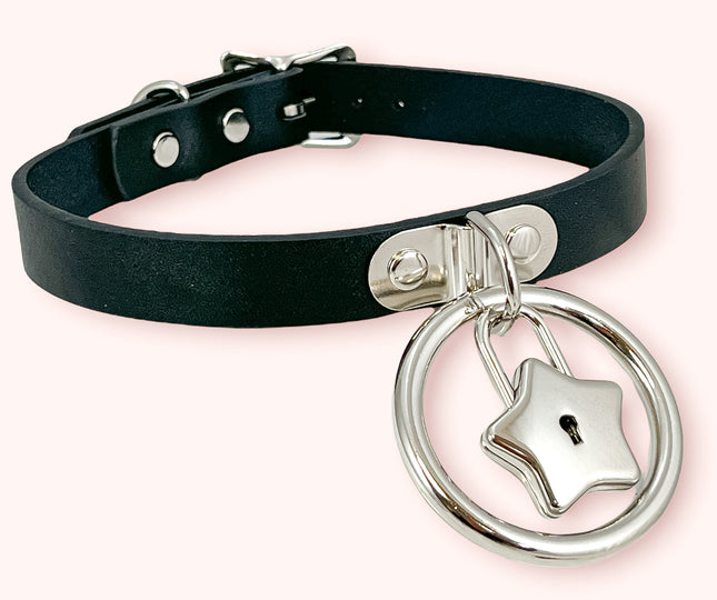 FCK370 HANGING RING AND LOCK LEATHER CHOKER