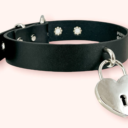 FCK371 JAMBBO HEART LOCK CHOKER WITH U RING
