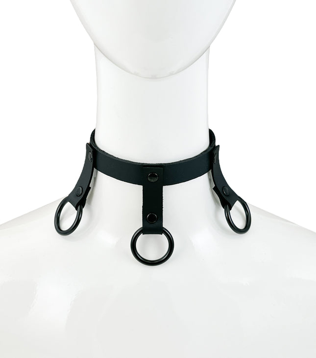 FCK515   LEATHER 3/4" CHOKER WITH 3/4" HANGING RING BONDAGE CHOKER