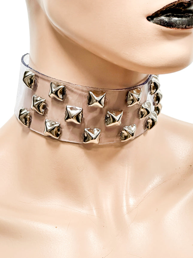 FCK537VN-CLR 3 ROWS PYRAMID  STUDS CHOKER  PVC CLEAR