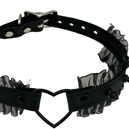 FCK560  LACE HEART SPIKE CHOKER