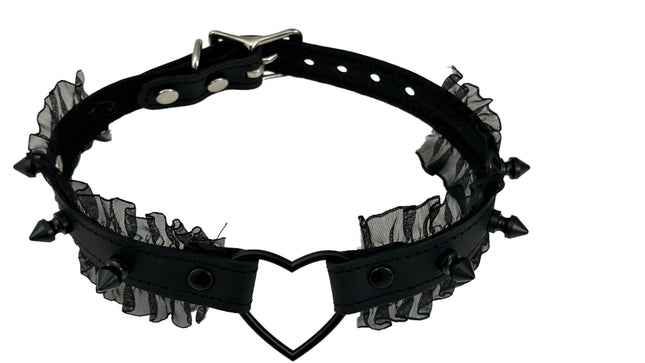 FCK560  LACE HEART SPIKE CHOKER