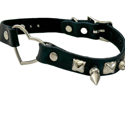 FCK565 STUDDED HEART SPIKE CHOKER