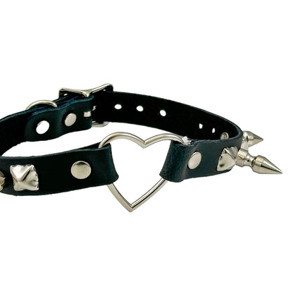 FCK565 STUDDED HEART SPIKE CHOKER