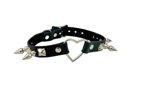 FCK565 STUDDED HEART SPIKE CHOKER
