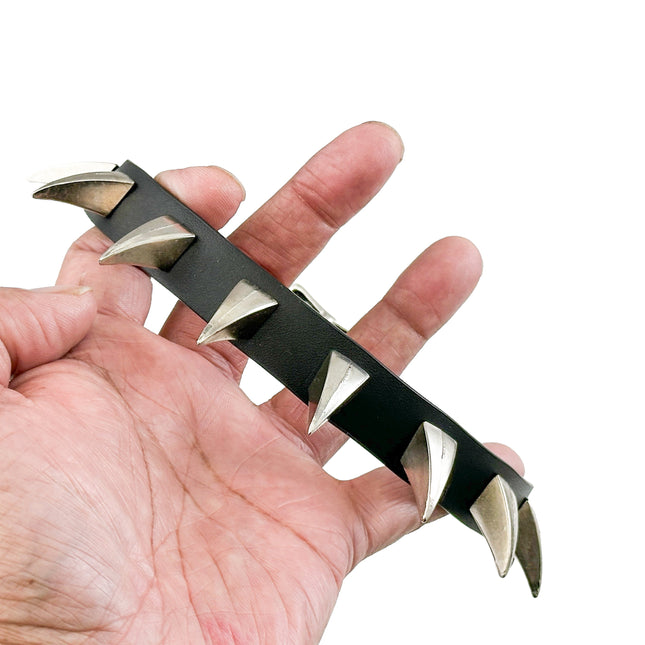 FCK595  9 CLAW SPIKE CHOKER