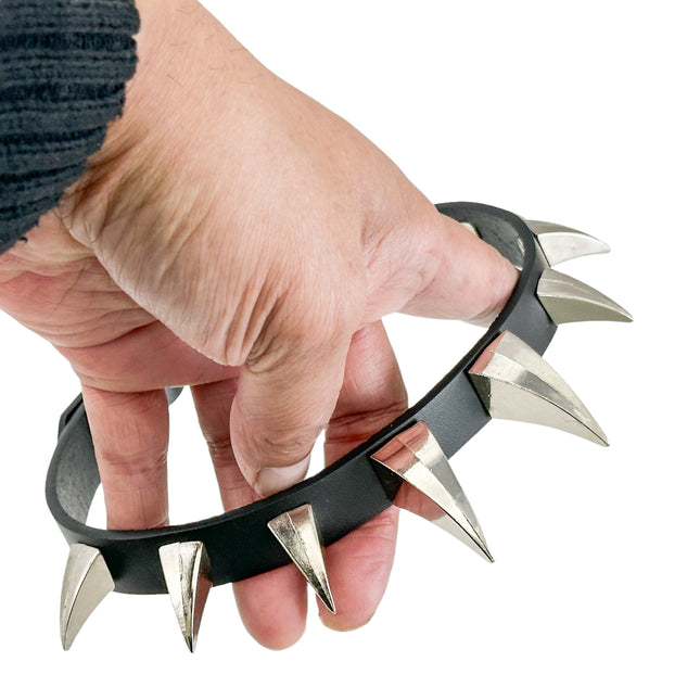 FCK596  LARGE  CLAW SPIKE CHOKER
