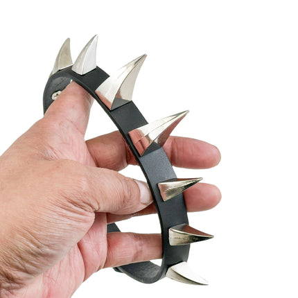 FCK596  LARGE  CLAW SPIKE CHOKER