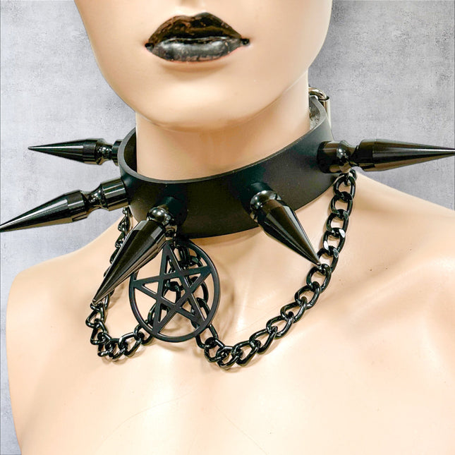 FCK614 SPIKE XL WITH PENTAGRAM CHOKER