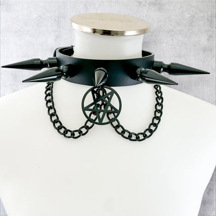 FCK614 SPIKE XL WITH PENTAGRAM CHOKER