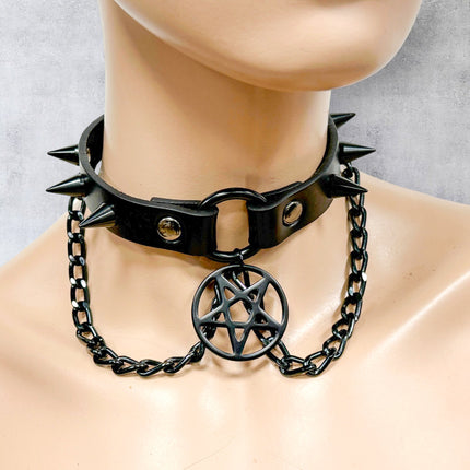 FCK615 SPIKE CONE  WITH PENTAGRAM CHOKER