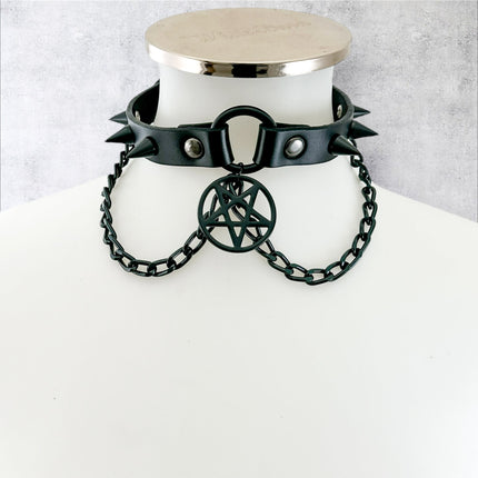 FCK615 SPIKE CONE  WITH PENTAGRAM CHOKER