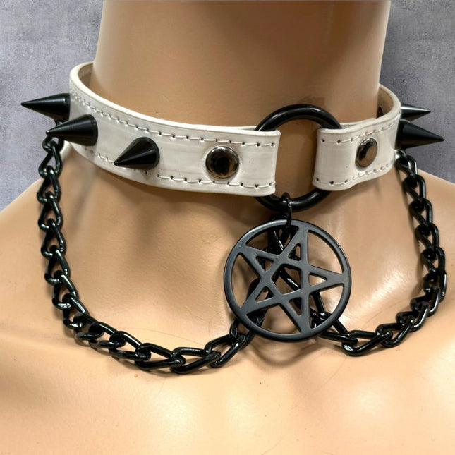 FCK615WHITE-BS  SPIKE CONE  WITH PENTAGRAM CHOKER