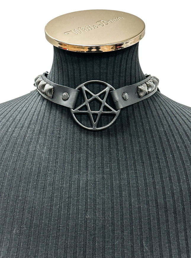 FCK634 LARGE PENTAGRAM STUDDED  CHOKER