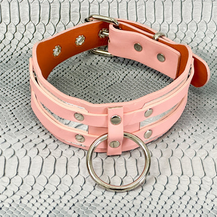 FCK655M-METAL PLATE  D RING WIDE BONDAGE LARGE RIVET VEGAN CHOKER