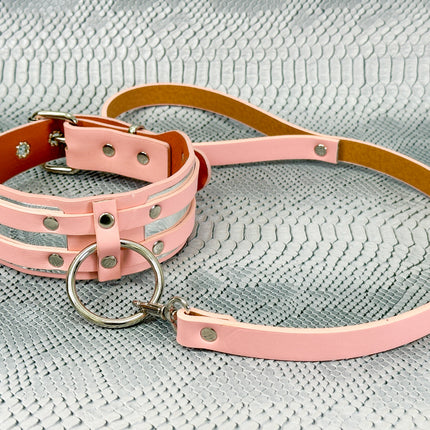 FCK655M-LEASH METAL PLATE  D RING WIDE BONDAGE LARGE RIVET VEGAN CHOKER