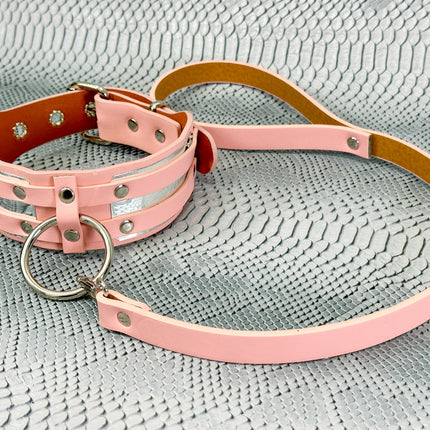 FCK655M-LEASH METAL PLATE  D RING WIDE BONDAGE LARGE RIVET VEGAN CHOKER