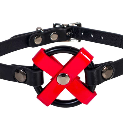 FCK675-BS  MIDDLE O RING CROSS  BLACK 3/4" LEATHER BUCKLE CHOKER