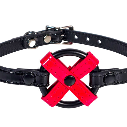 FCK675P-BS SHINY PATENT  MIDDLE O RING CROSS 1/2" LEATHER BUCKLE CHOKER