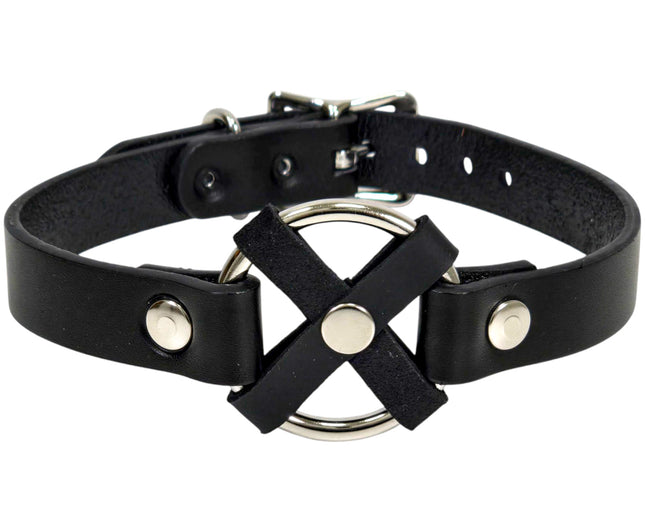 FCK675 MIDDLE O RING CROSS  BLACK 3/4" LEATHER BUCKLE CHOKER
