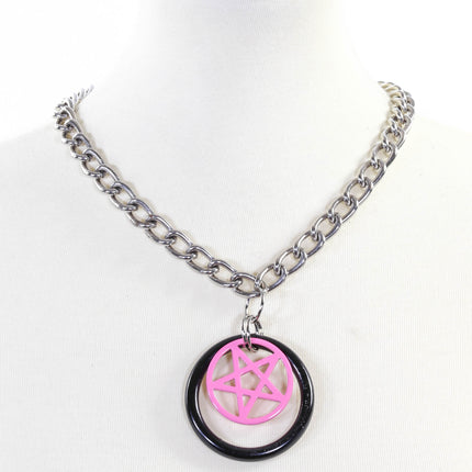 FCK910R PENTAGRAM IN RING PENDANT REGULAR CUT CHAIN