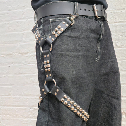 FL101RND ROUND STUDDED THIGH HARNESS GARTER GENUINE LEATHER