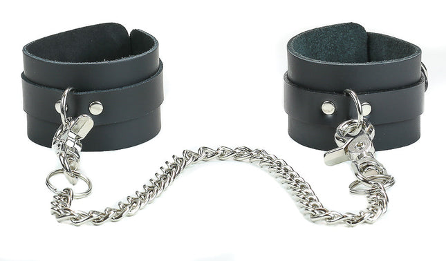FMH104L D RING LEATHER HANDCUFF WITH CHAIN