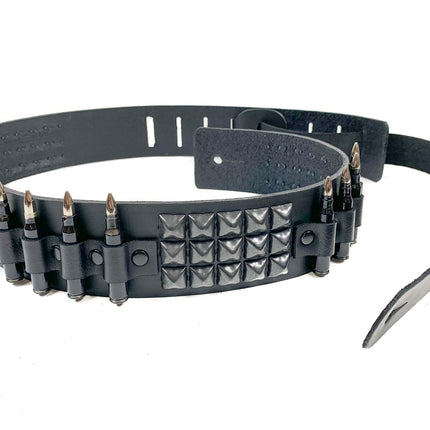 GS102BS GUITAR STRAP WITH BLACK PYRAMID STUDS AND BULLETS