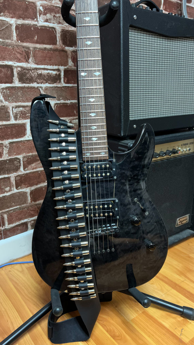 GS220 GUITAR STRAP WITH BULLETS