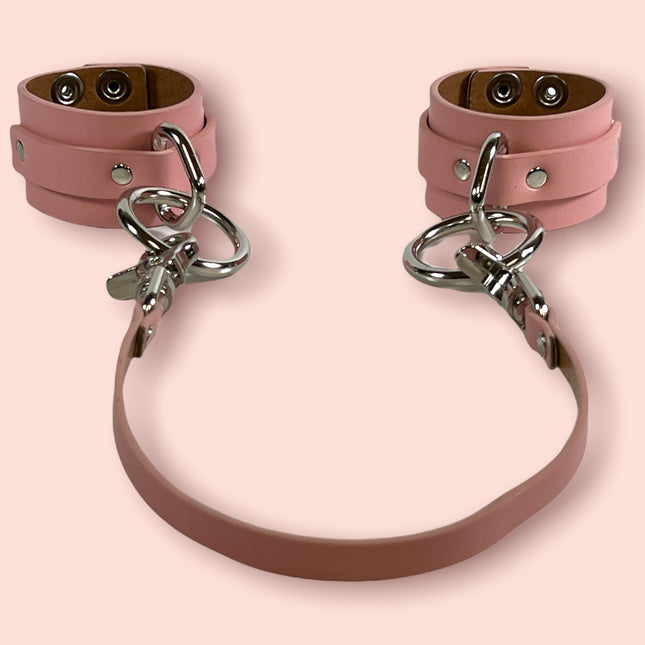 HC130 VEGAN  LEASH HANDCUFF WRIST RESTRAINTS