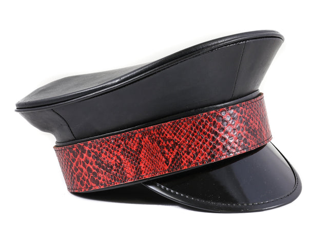 HT295 SNAKE RED CAPTAIN HAT
