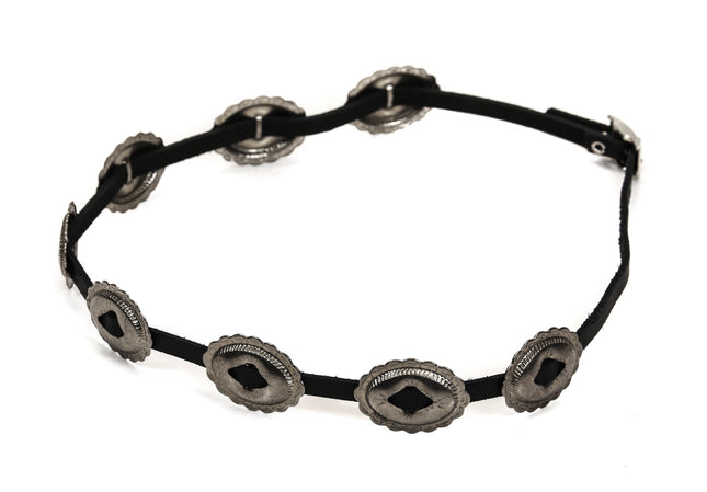 HTB137 SMALL OVAL CONCHO WITH DIAMOND MIDDLE HAT BAND