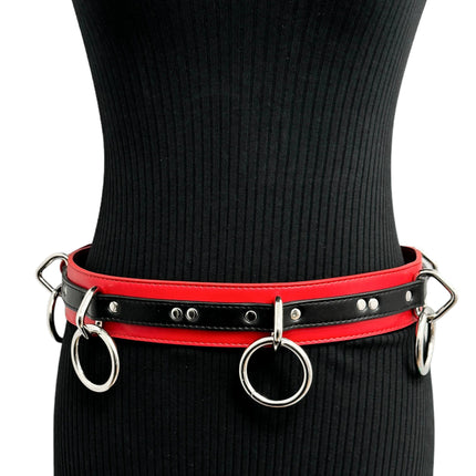 BT562RED-BLK VEGAN  LARGE O RING STRAPPED BONDAGE BELT