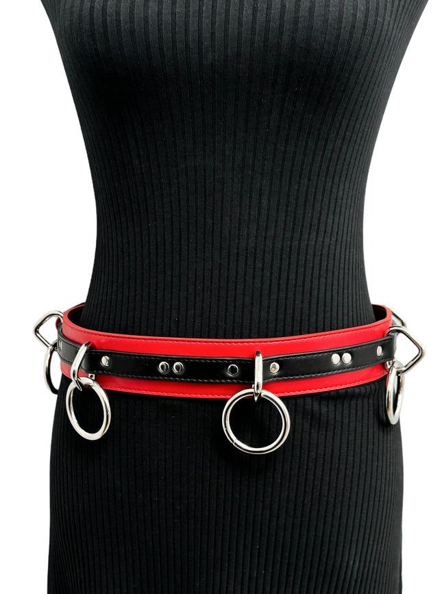 BT562RED-BLK VEGAN  LARGE O RING STRAPPED BONDAGE BELT