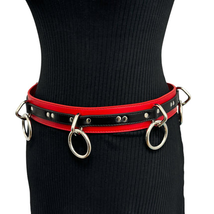 BT562RED-BLK VEGAN  LARGE O RING STRAPPED BONDAGE BELT