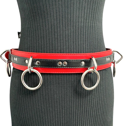 BT562RED-BLK VEGAN  LARGE O RING STRAPPED BONDAGE BELT
