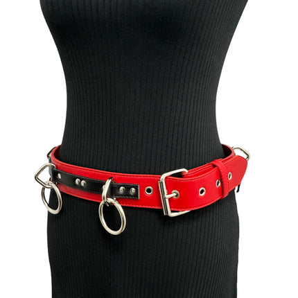 BT562RED-BLK VEGAN  LARGE O RING STRAPPED BONDAGE BELT