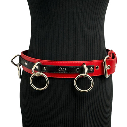 BT562RED-BLK VEGAN  LARGE O RING STRAPPED BONDAGE BELT
