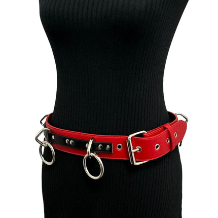 BT562RED-BLK VEGAN  LARGE O RING STRAPPED BONDAGE BELT