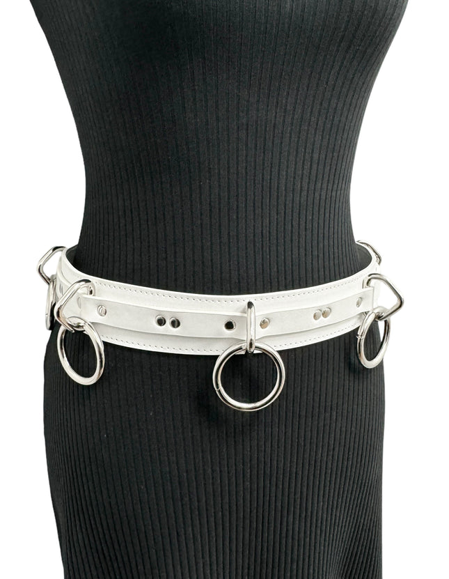 BT562WHT VEGAN  LARGE O RING STRAPPED BONDAGE BELT