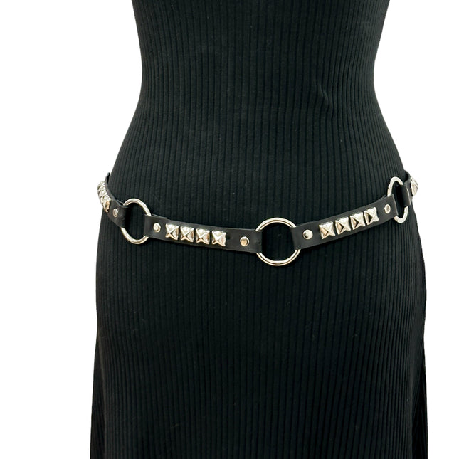 BT675 GENUINE LEATHER STUDDED 1 1/4" RING LINK BELT